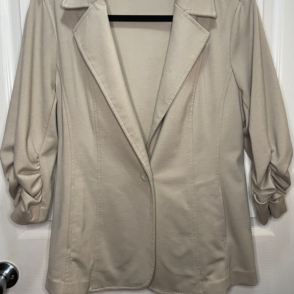 Susan Graver Beige Blazer